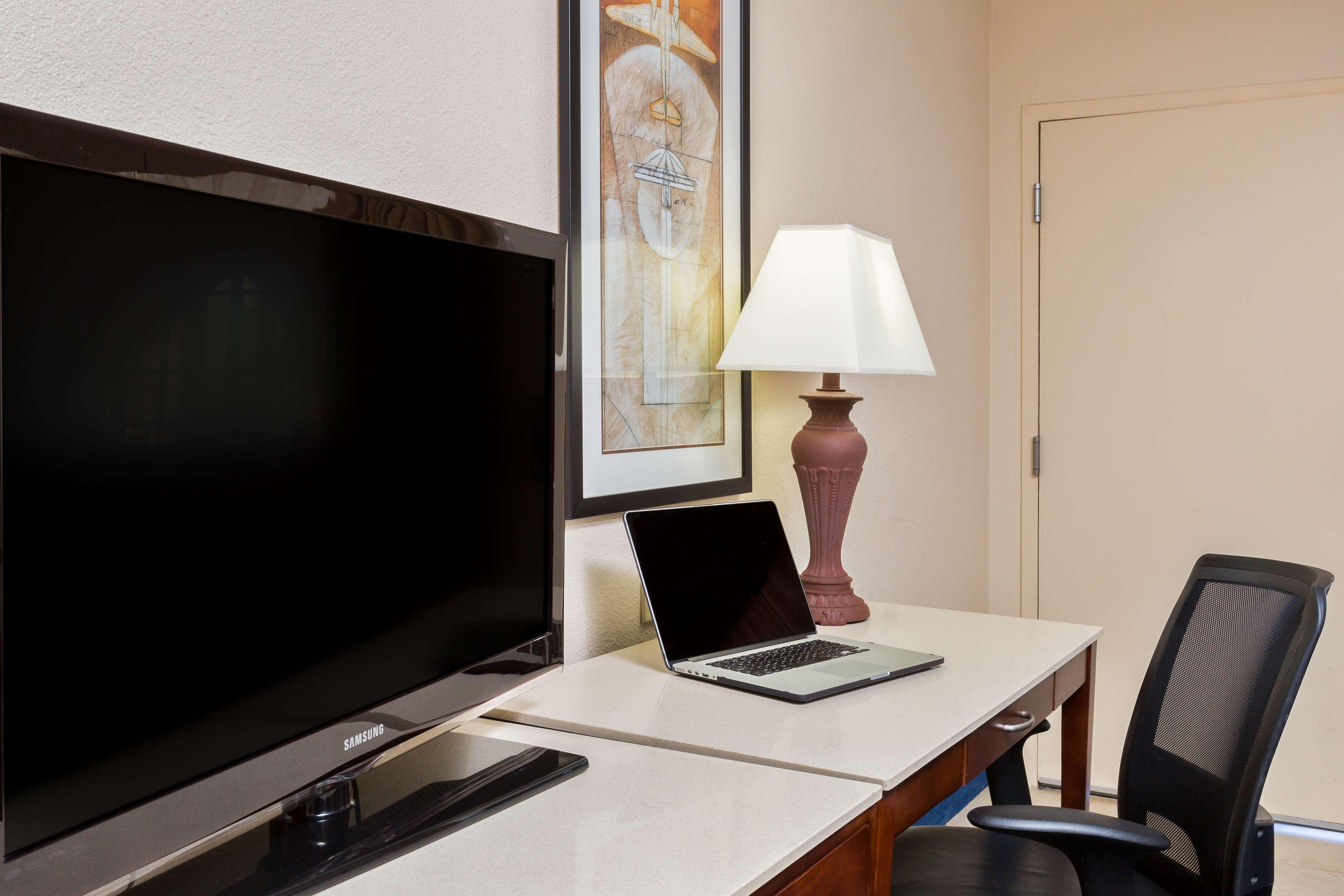 Best Western San Diego/Miramar Hotel Экстерьер фото